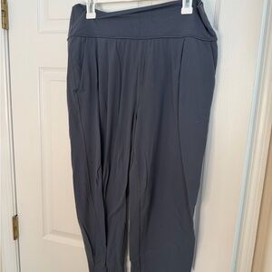 Athleta Elation Straight Leg/Jogger Pant - Size L